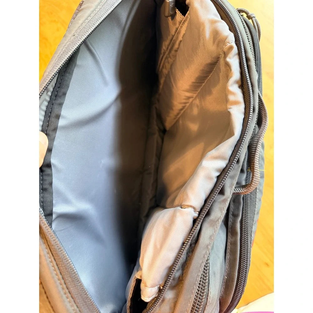 The North Face Messenger Bag Grey Red Crossbody Shoulder Travel Commuter Bag